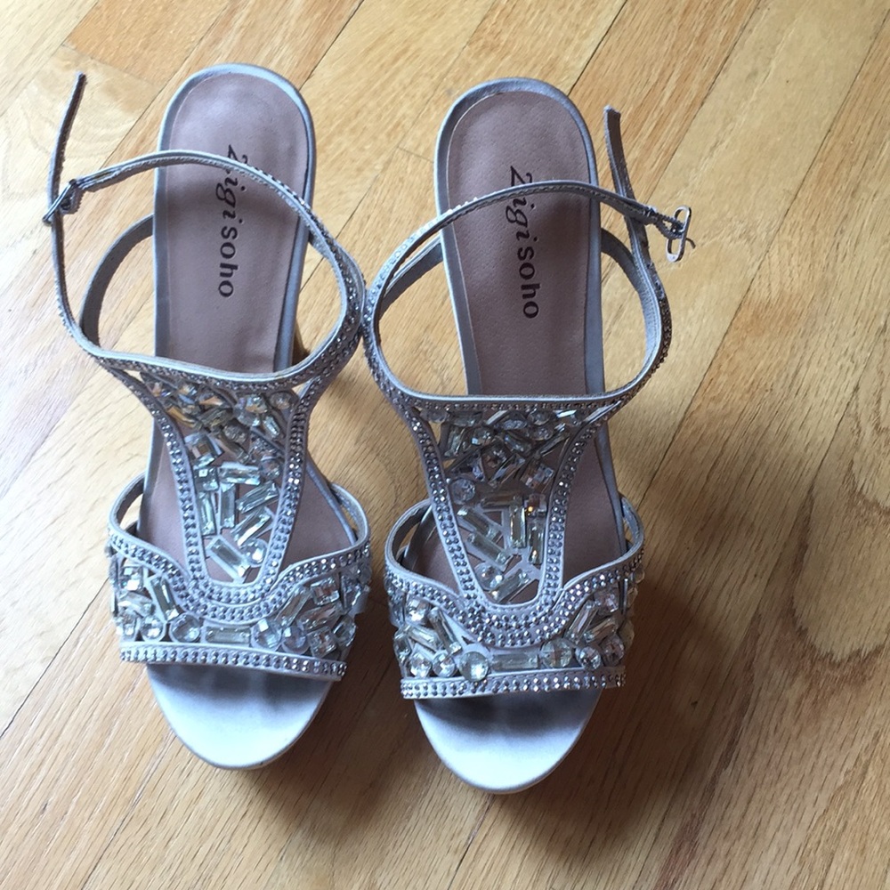 Zigi soho heels!!